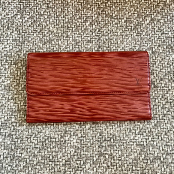 Louis Vuitton International epi leather wallet - Picture 1 of 8